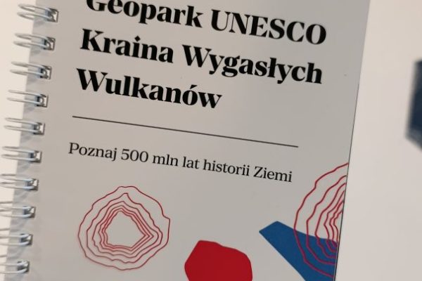 Kraina Wygasłych Wulkanów Atrakcje